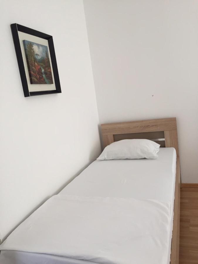 Em Apartments Ulcinj Buitenkant foto