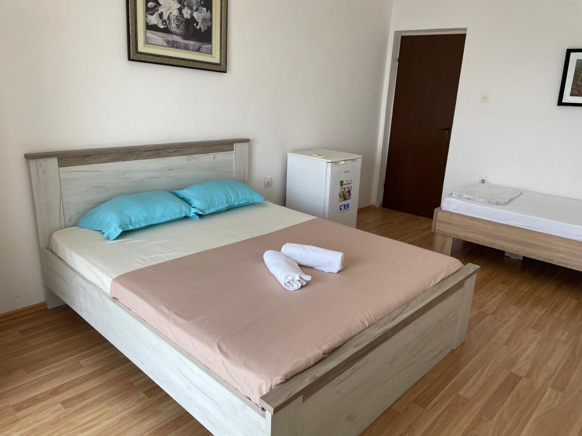Em Apartments Ulcinj Buitenkant foto